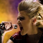 scream-singing scream-singing
